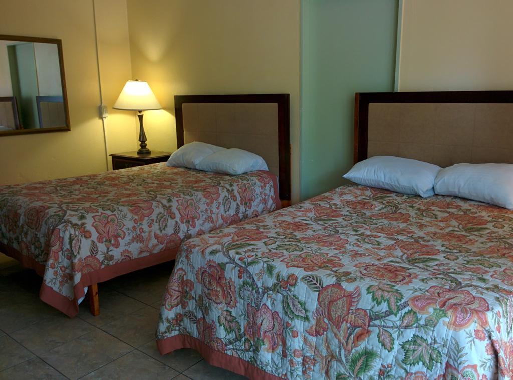 נסאו Orchard Garden Hotel מראה חיצוני תמונה